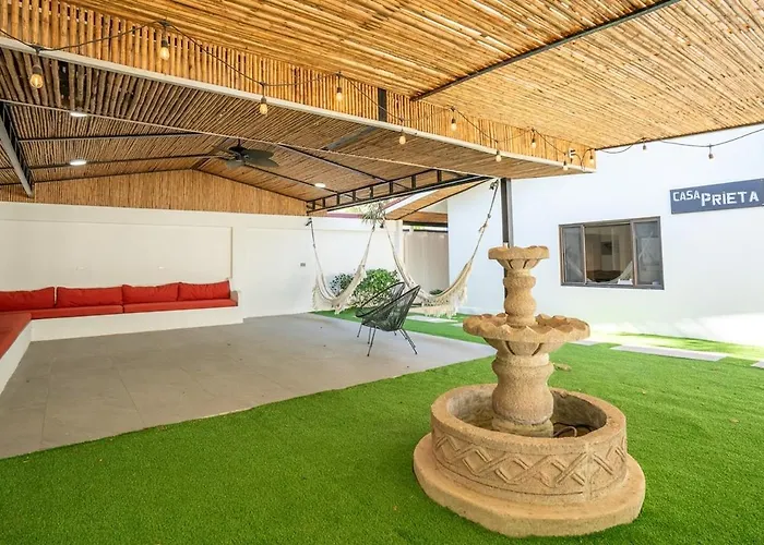 Modern 4br Home, Pool, Parking, Walk To The Holiday home Playa Flamingo