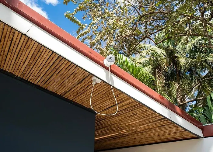 Modern 4br Home, Pool, Parking, Walk To The Holiday home *